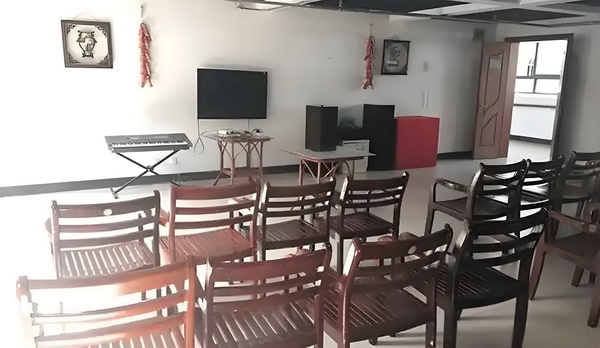 应届生入深圳户口要排队吗_王欣瑜拒绝和裁判握手引发淡人人设塌房热议，网友破案：被逼急了 的养郊区老院环境清新
